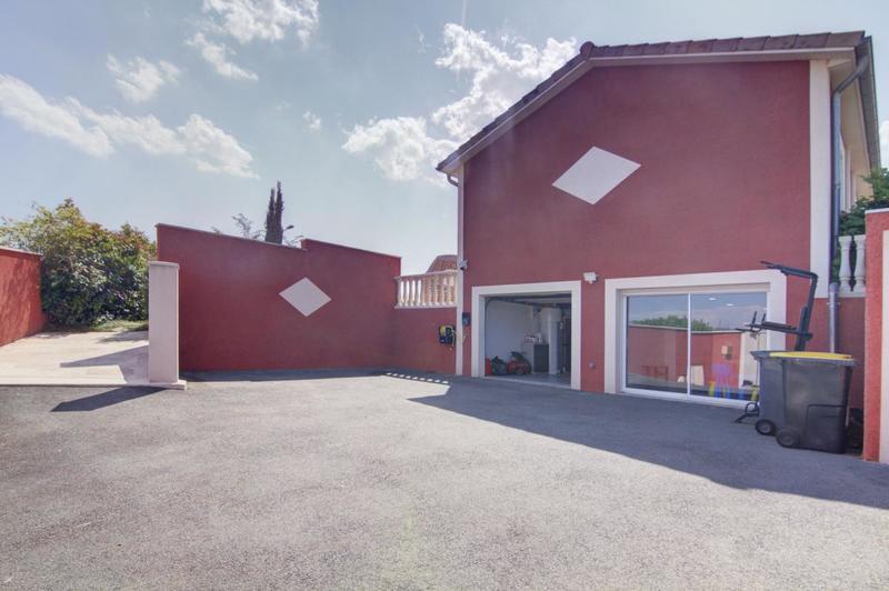 Maison - 143 m² - 5 pièces