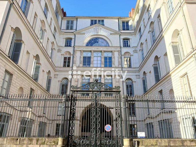 Appartement - 127 m² - 4 pièces