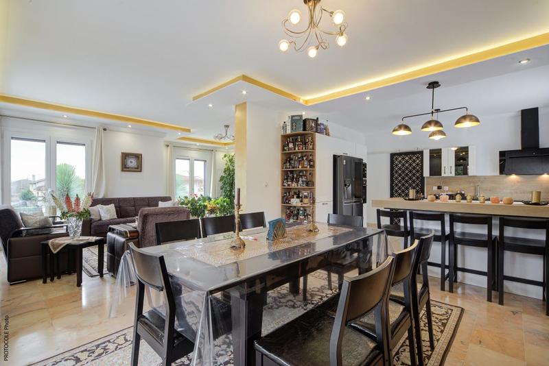 Maison - 188 m² - 6 pièces