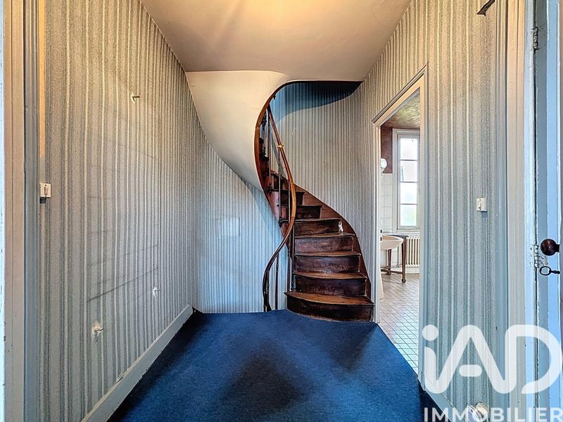 Maison - 227 m² - 8 pièces