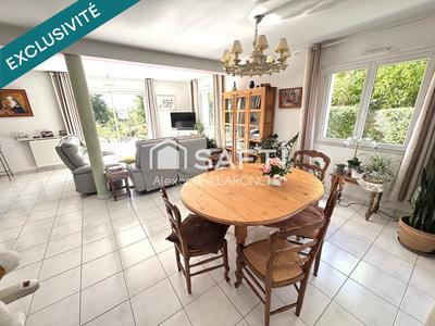 Maison - 137 m² - 6 pièces