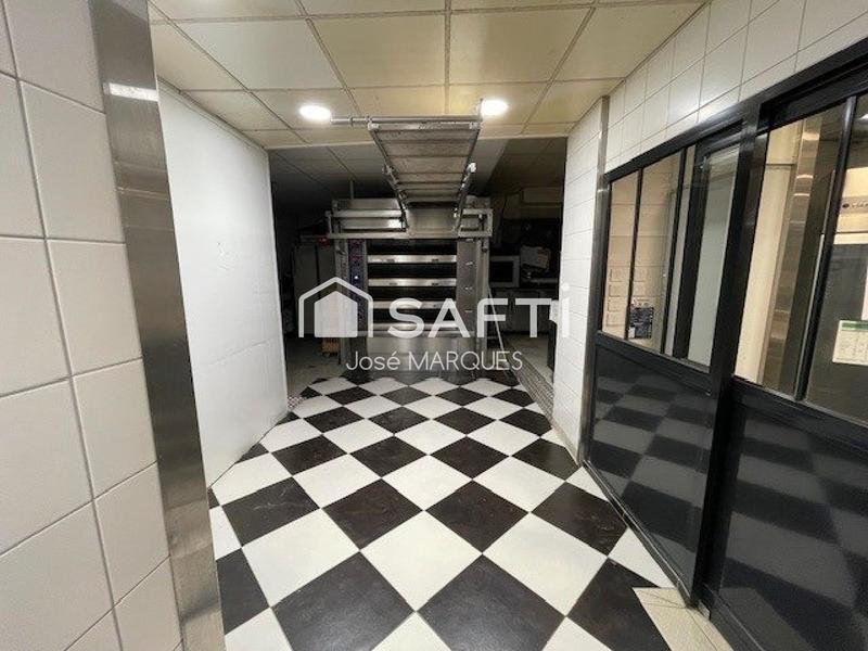 Local commercial - 270 m² - 8 pièces