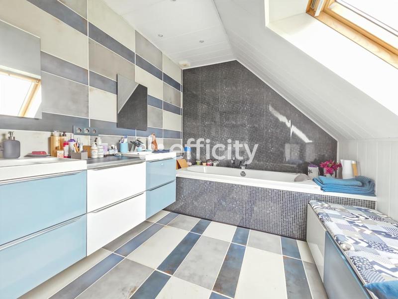 Villa - 140 m² - 5 pièces