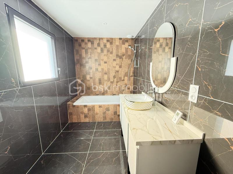 Maison - 70 m² - 4 pièces