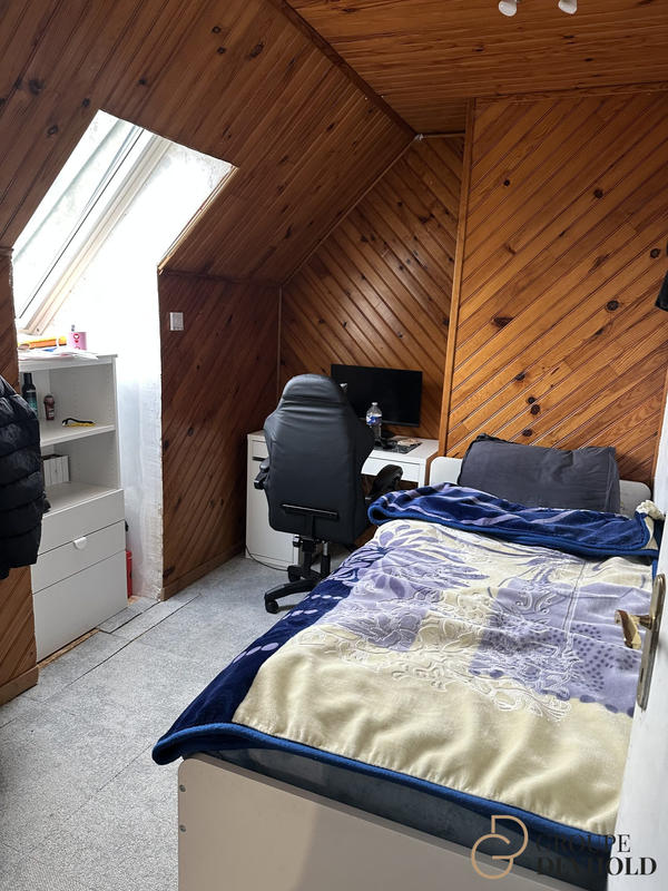 Maison - 92 m² - 5 pièces