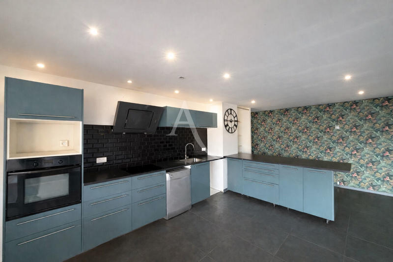 Appartement - 94 m² - 4 pièces