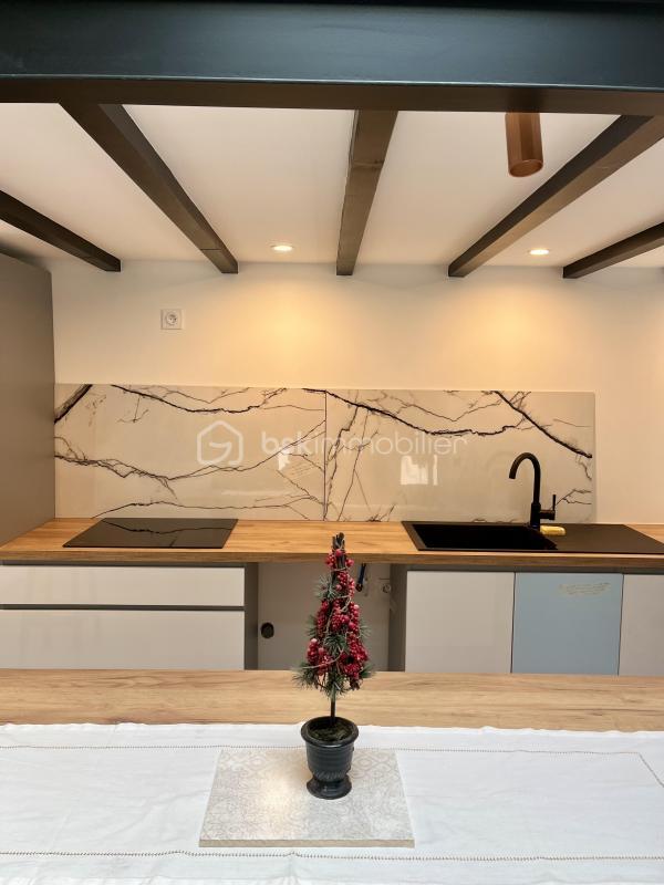 Maison - 297 m² - 9 pièces