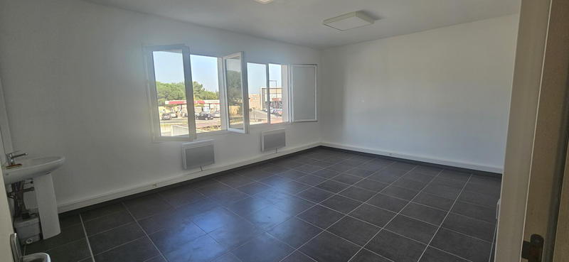 Bureau - 51 m² - 1 pièce