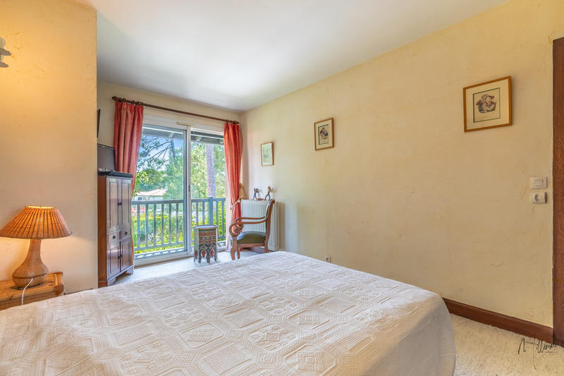 Maison - 219 m² - 5 pièces