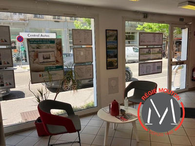 Local commercial - 92 m² - 5 pièces