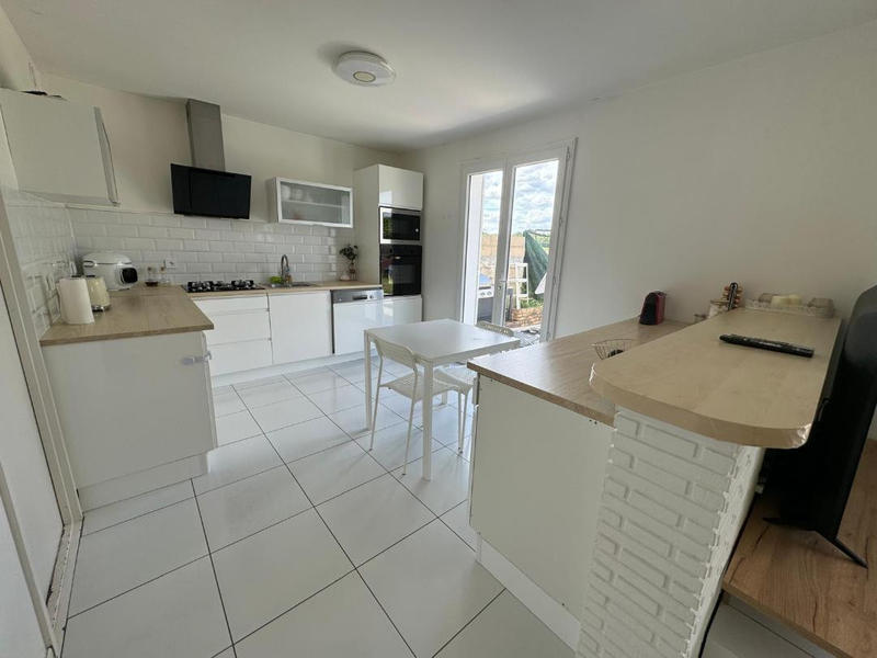 Maison - 100 m² - 6 pièces