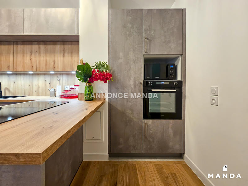 Chambre - 10 m² - 4 pièces