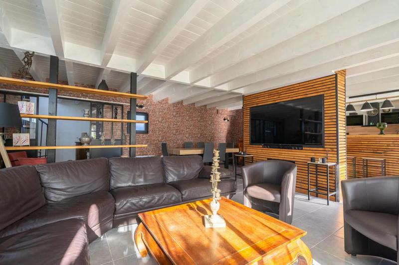 Maison - 151 m² - 8 pièces