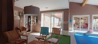 Maison - 220 m² - 7 pièces