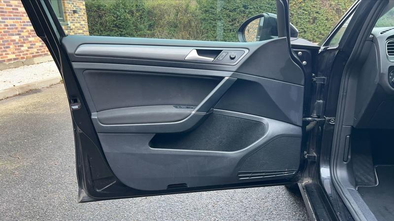 Volkswagen Golf VII 1.6 Tdi 115 Dsg7 Confortline