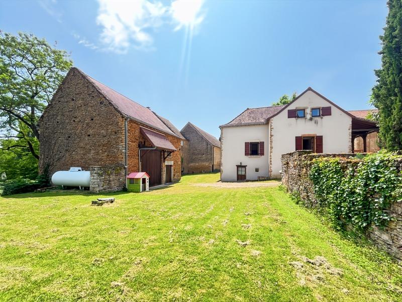 Maison - 95 m² - 4 pièces