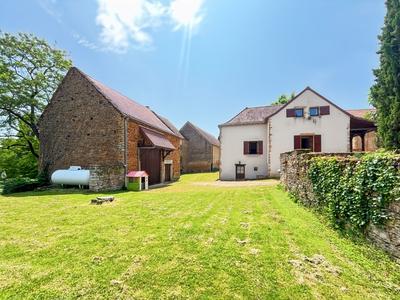 Maison - 95 m² - 4 pièces