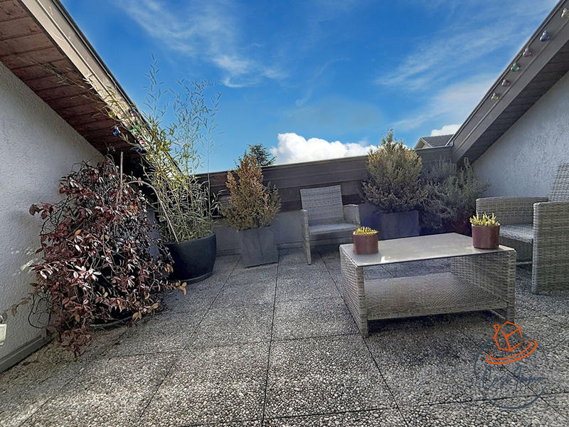 Appartement - 200 m² - 5 pièces