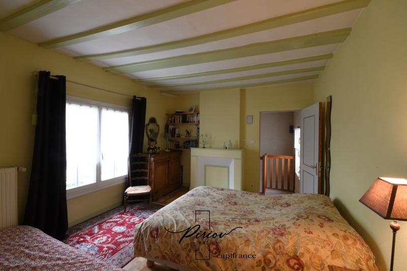 Maison - 264 m² - 9 pièces