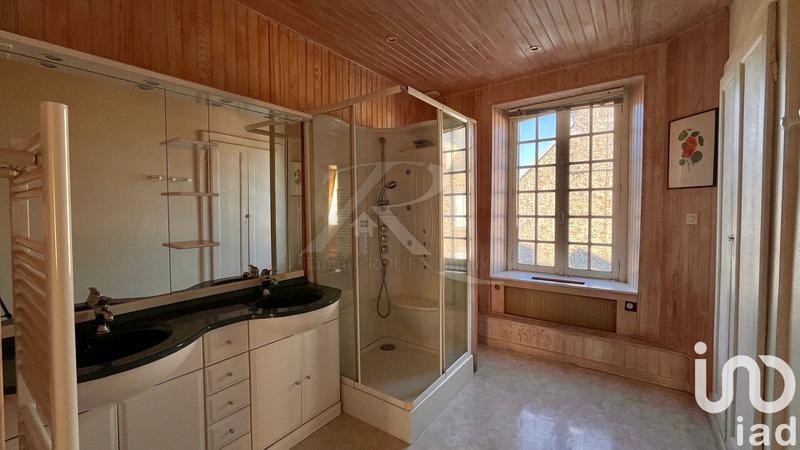 Maison - 212 m² - 8 pièces