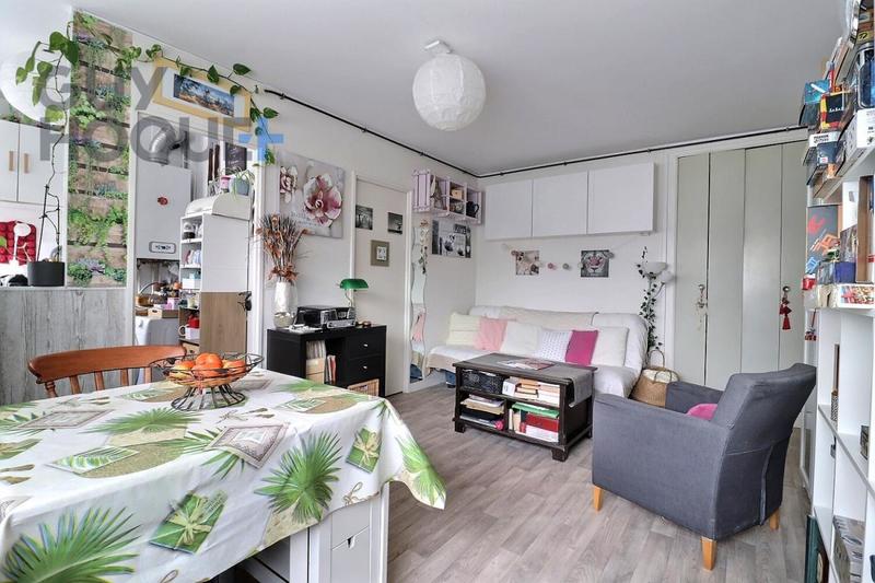 Studio - 30 m² - 1 pièce