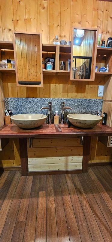 Maison - 282 m² - 10 pièces