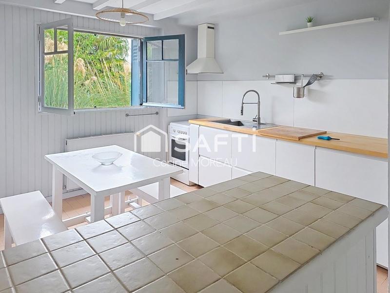 Maison - 211 m² - 9 pièces