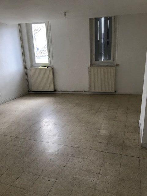 Appartement - 88 m² - 6 pièces