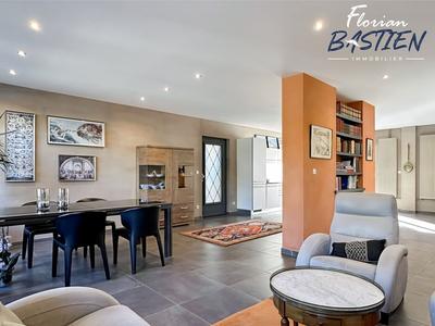 Maison de village - 166 m² - 7 pièces