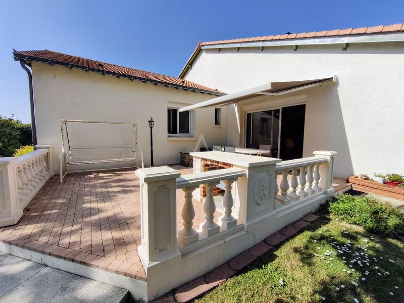 Maison - 206 m² - 10 pièces