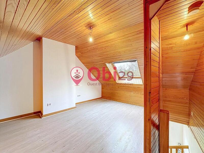 Maison - 180 m² - 12 pièces