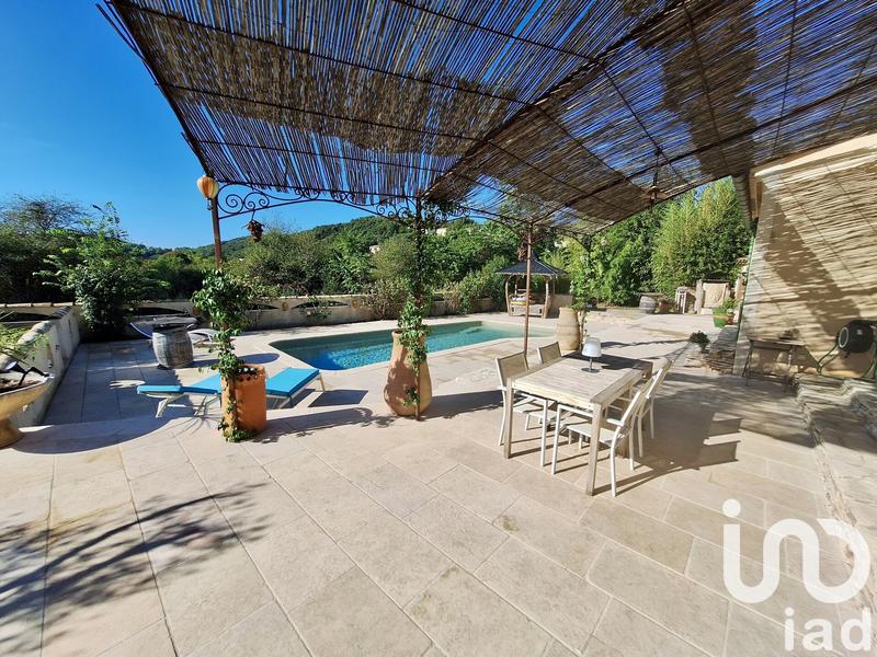 Maison - 185 m² - 5 pièces