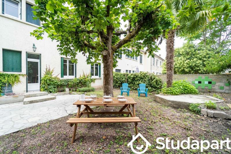 Chambre - 11 m² - 1 pièce