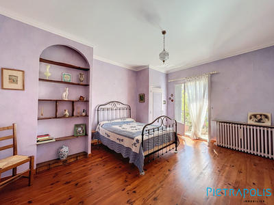 Maison - 175 m² - 10 pièces