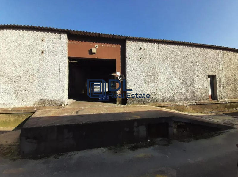 Entrepôt - 2 173 m²