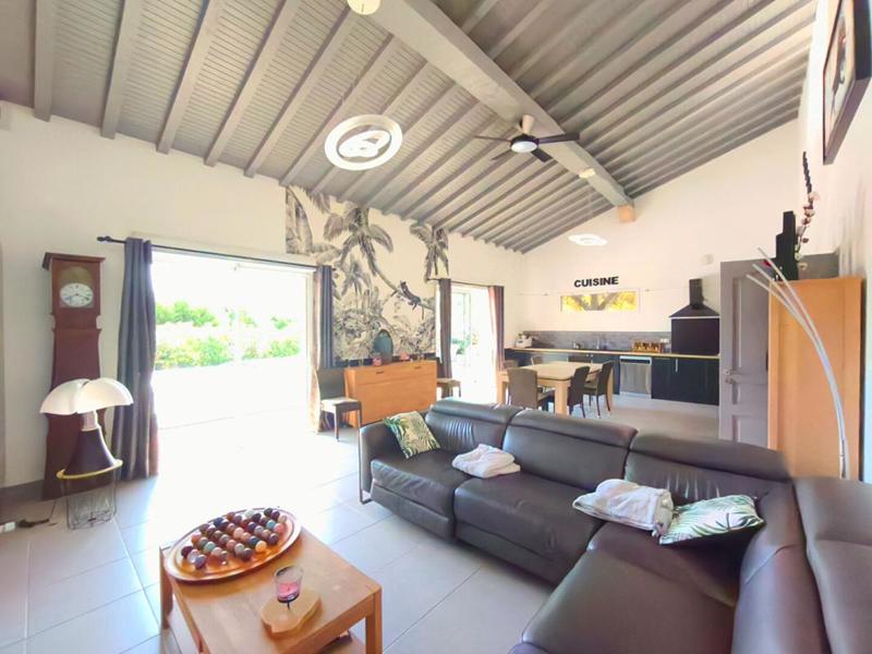 Maison - 196 m² - 7 pièces