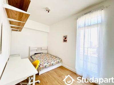 Chambre - 13 m² - 1 pièce