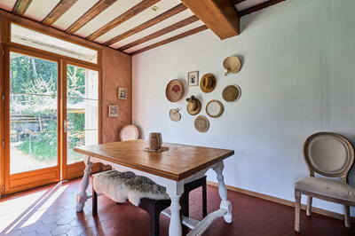 Maison - 211 m² - 7 pièces