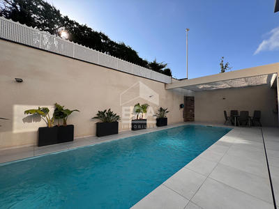 Villa - 220 m² - 7 pièces