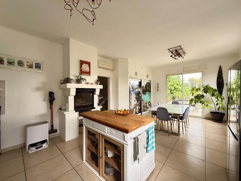 Maison de ville - 243 m² - 6 pièces