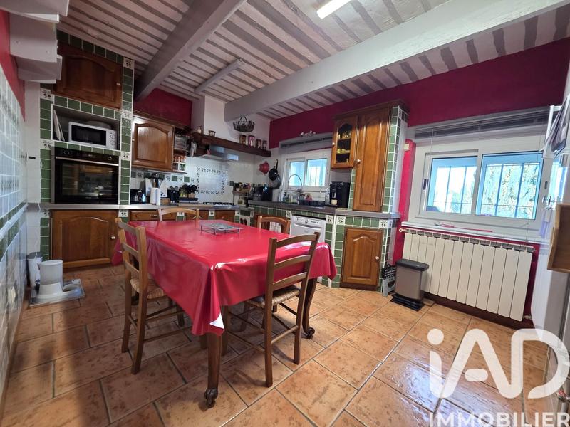 Maison - 246 m² - 6 pièces