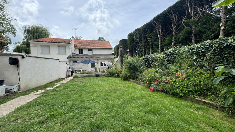 Maison - 110 m² - 4 pièces