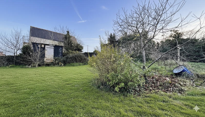 Terrain constructible - 596 m²