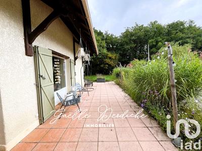 Maison - 213 m² - 8 pièces