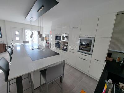 Loft - 109 m² - 5 pièces