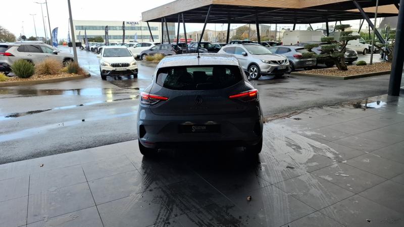 Renault Clio V Evolution E-Tech full hybrid 145