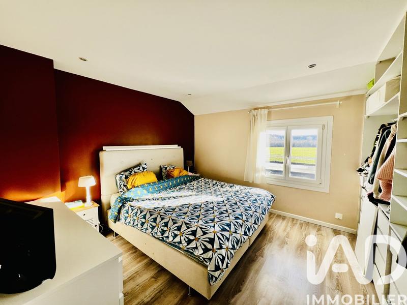 Maison - 99 m² - 5 pièces