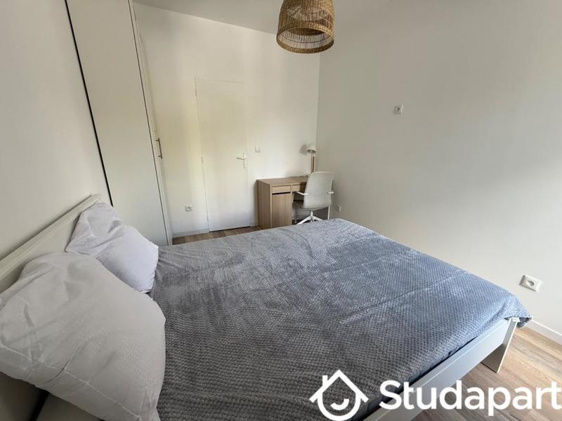 Chambre - 12 m² - 1 pièce