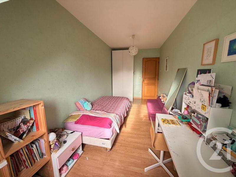 Maison - 98 m² - 5 pièces