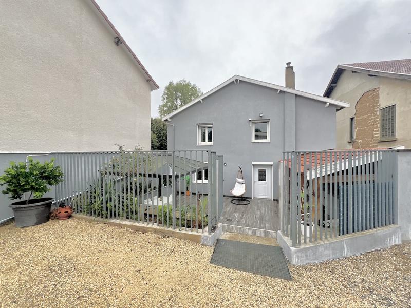 Maison - 142 m² - 5 pièces